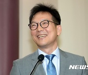 與 '독재찬양·여성폄하' 함익병에 "尹, 영입 철회해야"(종합)