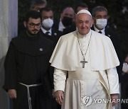 교황 '민주주의 발상지' 그리스서 "세계적 포퓰리즘 현상 우려"
