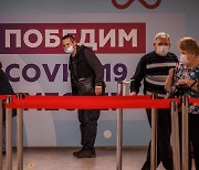 러시아·크로아티아, 첫 오미크론 감염자 발생