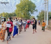 '피의 일요일' 미얀마 유혈진압에도 '반독재 시위' 계속