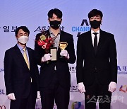 '동아스포츠대상' 남자 배구 올해의 선수상 나경복 [포토]