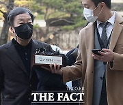 '세무조사 무마 의혹' 윤우진 전 용산세무서장 구속