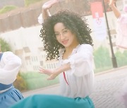 '스우파' 라치카, '엔칸토: 마법의 세계' 완벽 싱크로율 컬래버 댄스 공개