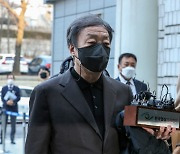'스폰서 의혹' 윤우진 구속, 검찰 로비 수사 속도 내나
