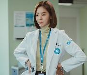 '고스트 닥터' 유이, '겉차속따' 해외파 신경외과 전문의 변신