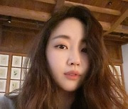 43세 김사랑, 셀카 공개.."왜 더 젊어지는건지"