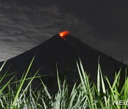 분출 이어가는 인도네시아 스메루 화산