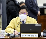 오병권 권한대행 "백신 사각지대 최소화에 역점"