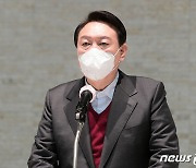 '충청·호남' 끌어안은 윤석열..문화예술엔 "돈 아끼면 안돼"(종합)