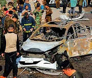 이라크 남부 바스라 도심에서 오토바이 폭탄 테러.."12명 사망"