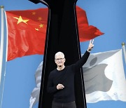 "미국이 때려도 아이폰 산 이유"..애플, 중국과 320조 극비계약 맺었다