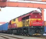 [AsiaNet] 중국-라오스 철도(청두/충칭-비엔티안)의 국제 열차, 첫 여정 위해 출발