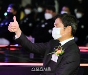 '용진이 형' 일구대상 수상 "앞으로도 한국야구 발전 위해 노력하겠다"