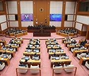 부산시의회, 내년 예산 170억 삭감..14조2690억원 의결