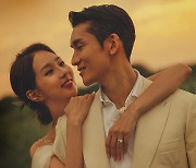 전북현대 이용,1년 열애끝 19일 결혼.."좋은 남편,선수로 책임다할 것"