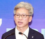 '부동산투기 의혹' 송병기 전 울산시 경제부시장 구속