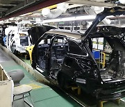 Hyundai Motor, GM Korea concerned over return of hardline union leaders