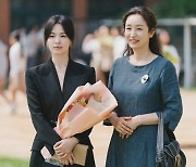 장기용, 송혜교 부모님 만났다 '행복한 미소 포착'(지헤중)