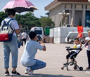 "9500만 당원, 자녀 3명씩 낳아라"..中매체 사설 논란