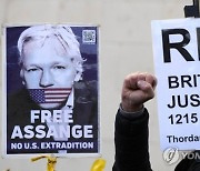 Britain Assange