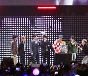 방탄소년단, '2021 MAMA' 올해의 앨범상..시상식은 불참 [2021 MAMA]