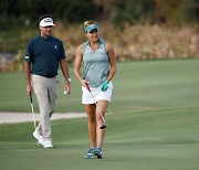 'LPGA 장타자' 톰슨, QBE 슛아웃 첫날 공동 4위