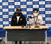 '2부 첫 FA컵 우승' 전남 전경준 감독 "ACL 출전 기대..최선의 준비"