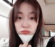 김연아, "쌍수 안했어요" 성형 의혹에 SNS 쿨한 해명