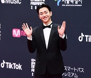 [포토] 남윤수, '멋지게 슈트 차려 입고~' (2021 MAMA)