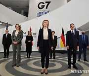 G7 "중·러 맞서 단결..러 우크라 침공시 강력 제재"