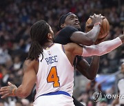 Knicks Raptors Basketball