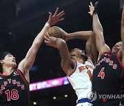 Knicks Raptors Basketball