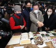 '조선시대 5대 시장' 김천 황금시장 방문한 이재명