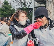 [bnt포토] 헤세드 윤희연 '김치에 수육 먹고 의리도 더 널리 전파해주세요'