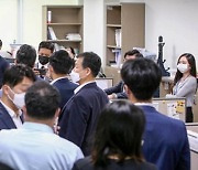 대법, '김웅 압수수색 위법 판단' 재항고 법리 검토 착수