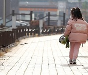 [오늘날씨] 미세먼지 농도 곳곳서 '나쁨'..낮부터 차차 해소