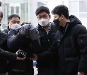 '신변보호 가족 살인' 20대 남성 구속..법원 "혐의 소명되고 도망 염려"