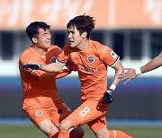 한국영 '3-1로 앞서간다' [포토]