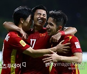 박항서의 베트남, 말레이시아에 3-0 대승