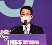 박지원 "美가 담대하게 백신 주면.. 北, 대화 나올 수도"