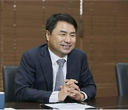 김성환 21세기 대표, '이달의 기능한국인' 선정..초정밀 레이저 가공 전문가