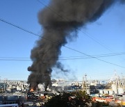 여수산단 화학물질 제조공장서 폭발·화재..2명 사망·1명 실종