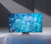 [Market Eye] Will Samsung's anti-OLED campaign end with imminent panel deal?