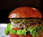 Celebrity chef Gordon Ramsey's hamburger restaurant to open in Seoul on Jan 7