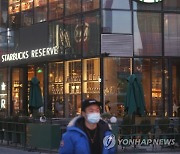 스타벅스, 중국서 기한 지난 재료 사용 딱 걸려..우시 매장 2곳 폐쇄