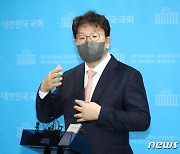 김용민, '성희롱 의혹' 경찰 신고내역 공개..권성동 "법적 책임 져야" 경고