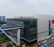 TSMC 맹추격하는 삼성전자..파운드리 영토 넓힌다