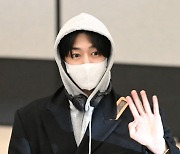 몬스타엑스 형원,'설레는 손인사' [사진]