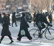 [날씨] 성탄 전날 낮부터 한파..강원 영동 밤에 많은 눈