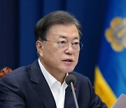 文대통령 "서로를 보듬어주고 서로에게 희망이 되는 성탄절 되길"